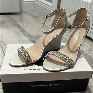 De Blossom Collection Silver Women's Wedge Sandals